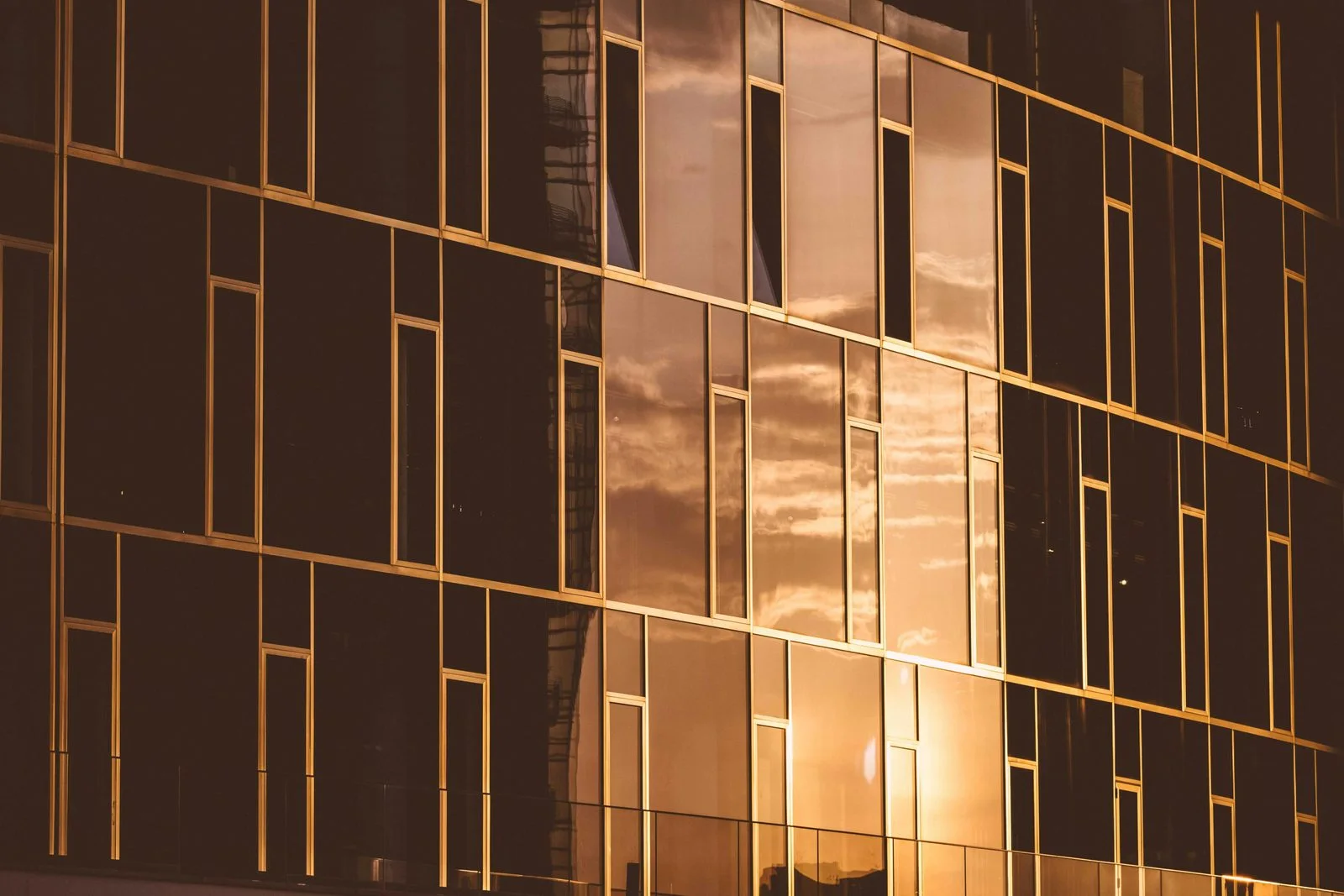 UAE corporate tax deductions worksheet — reconciling IFRS accounting net profit to taxable income with add-backs and exempt income adjustments