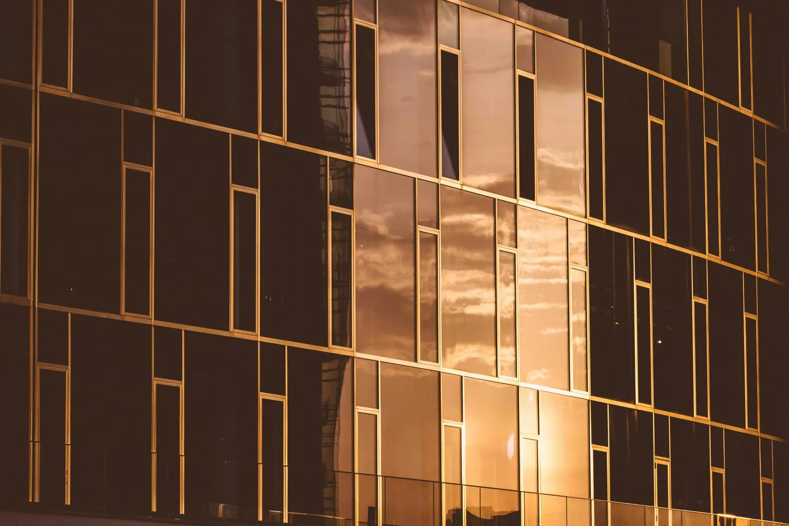 UAE corporate tax deductions worksheet — reconciling IFRS accounting net profit to taxable income with add-backs and exempt income adjustments