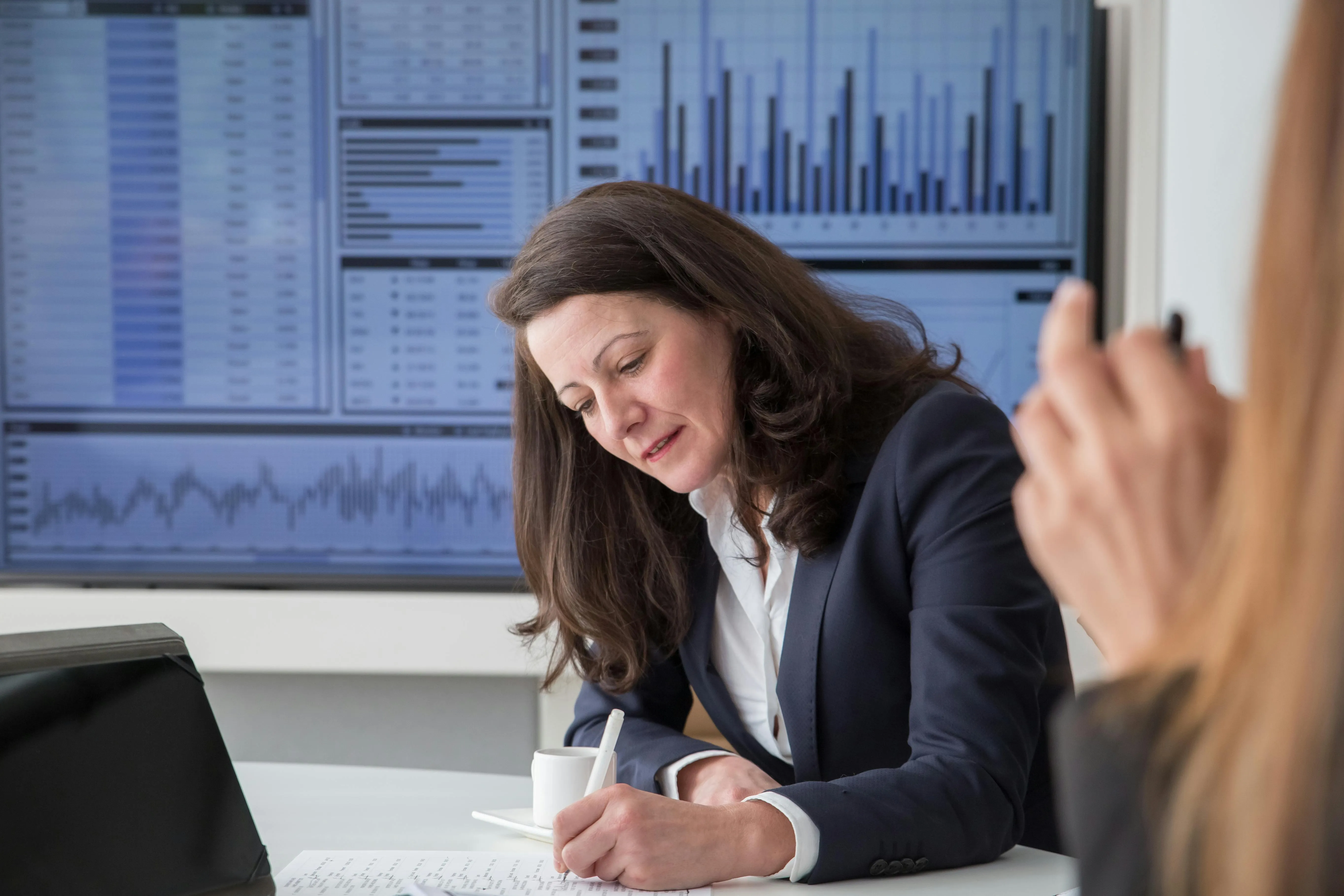 UAE sole proprietor marking the 31 March registration deadline and 30 September CT return date in a desk planner