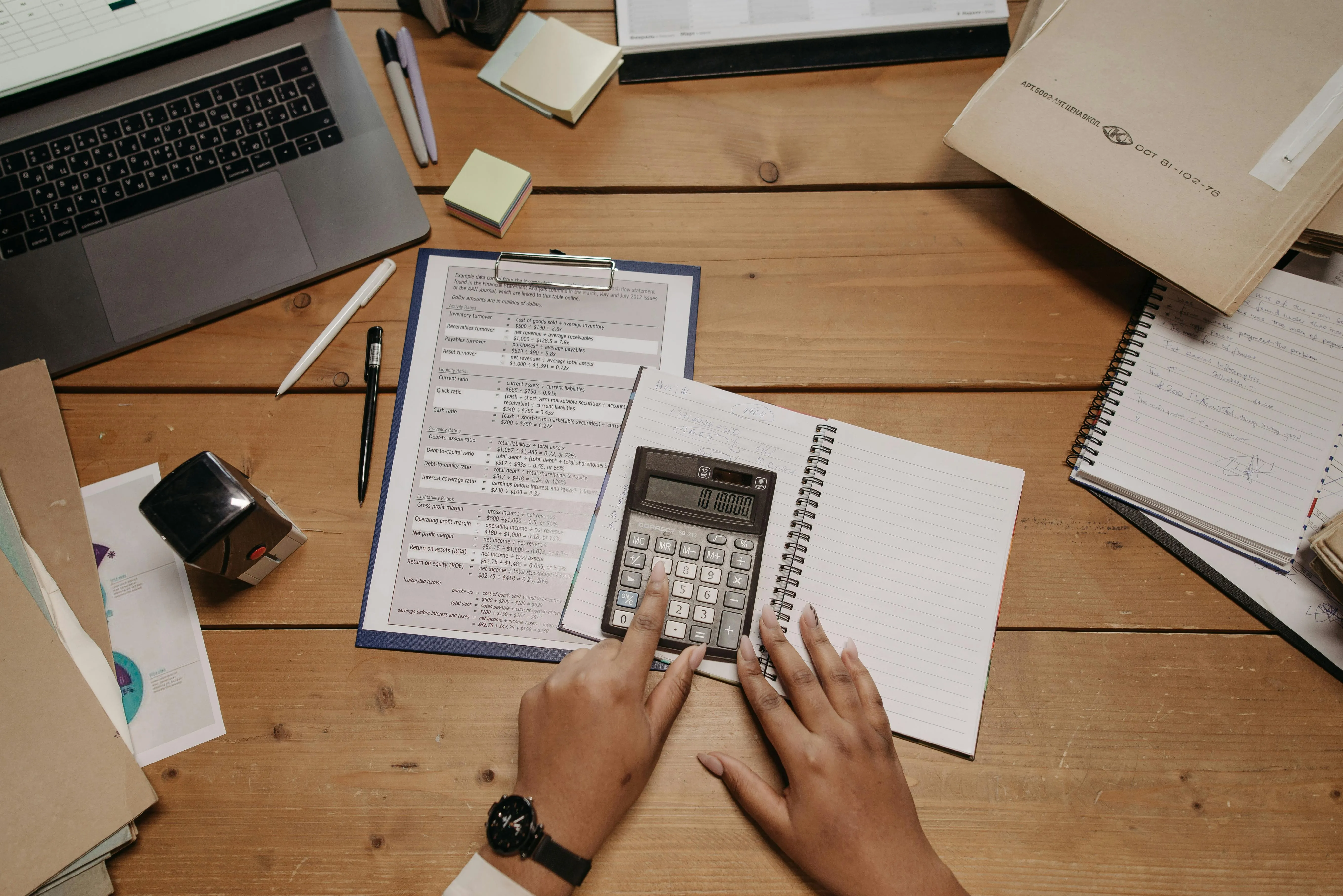 Due diligence checklist for vetting tax consultants in Abu Dhabi laid out with engagement letter and indemnity insurance evidence