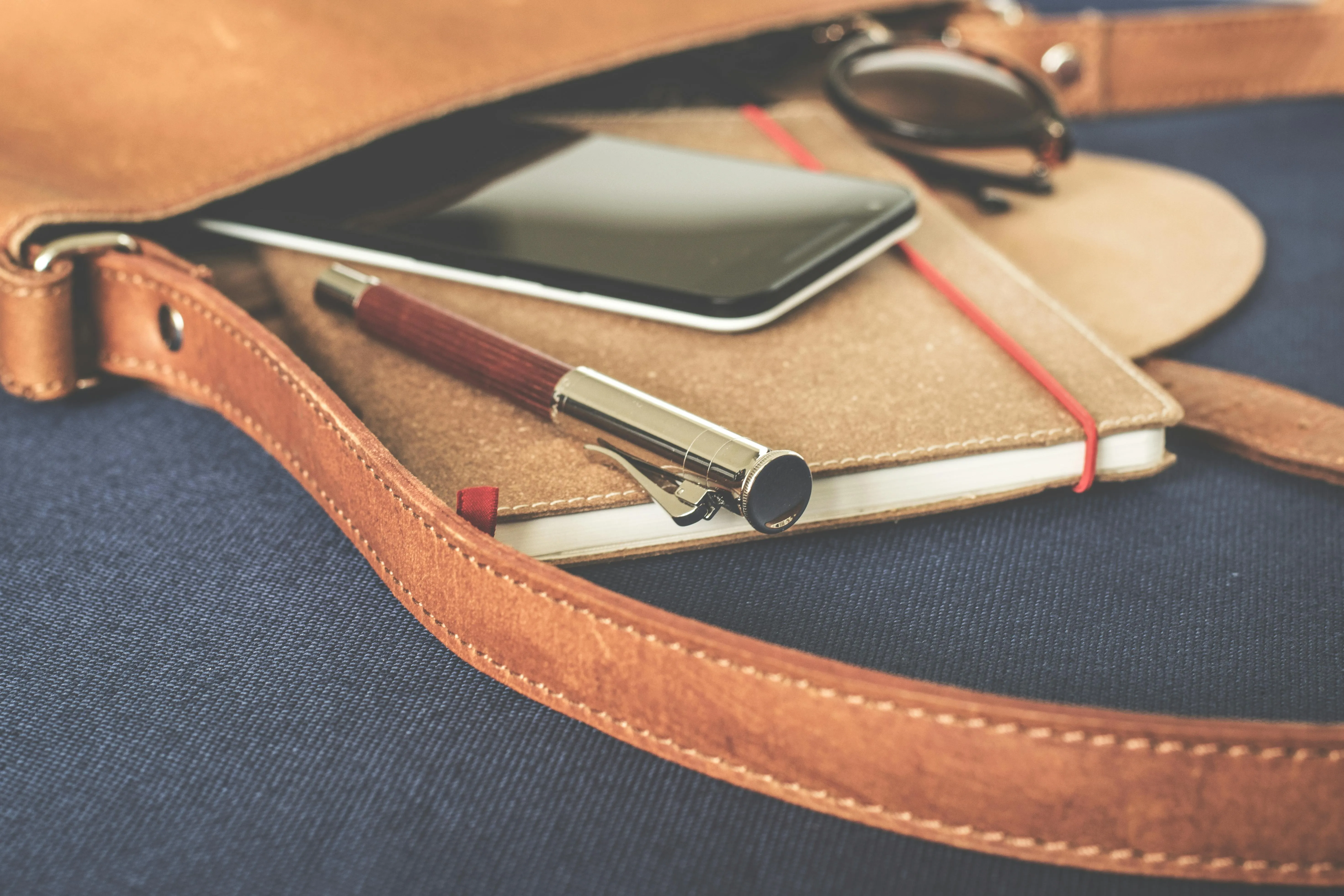Common Bookkeeping Mistakes Dubai Businesses Make — and How to Fix Them — Compliance guidance for UAE businesses