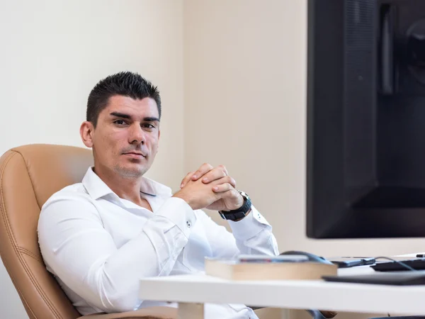 Bookkeeping services Dubai — reconciliations and monthly close on a UAE accountant's desk