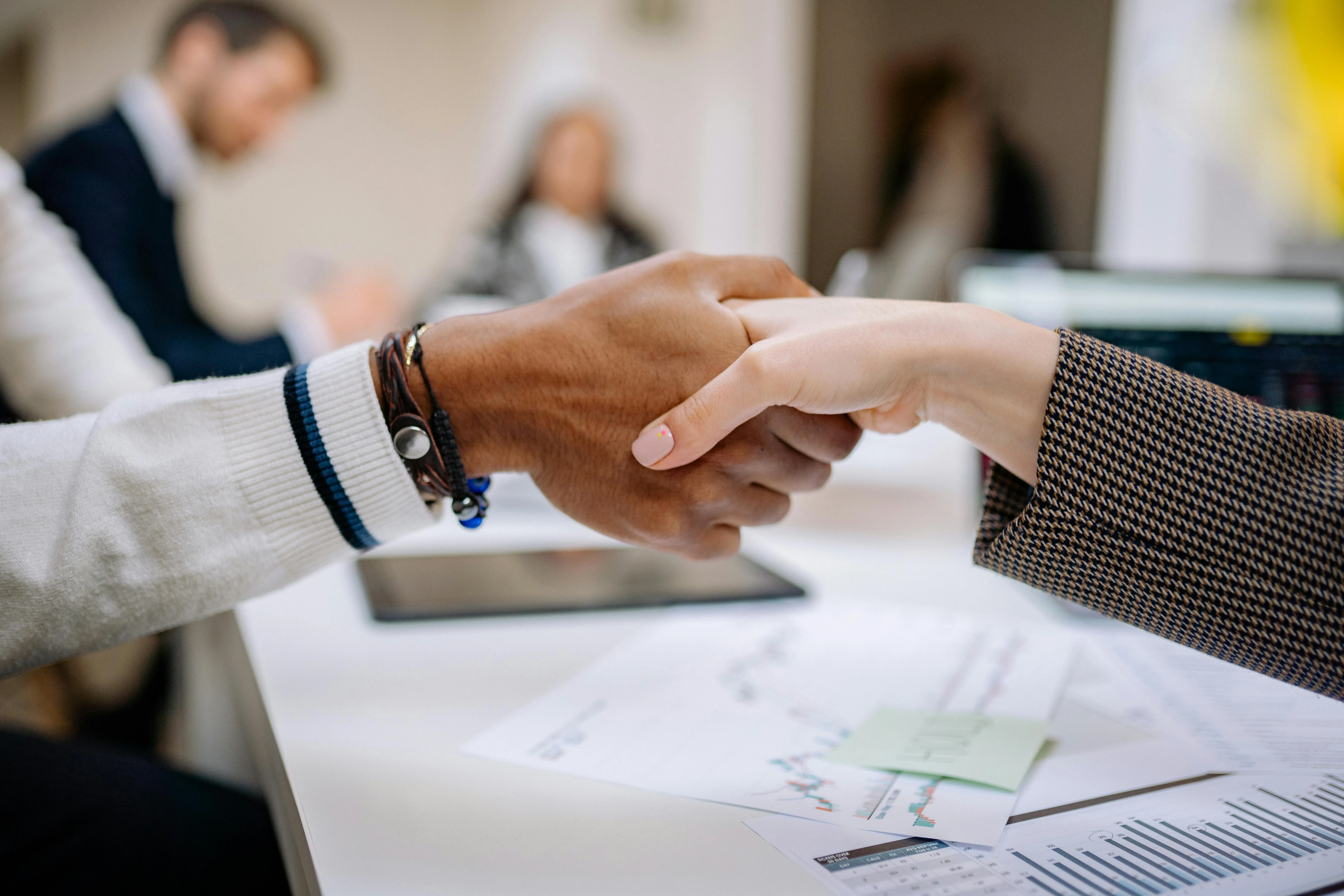 Company liquidation and de-registration desk with final accounts, EmaraTax VAT and corporate tax de-registration and trade licence cancellation documents for a Dubai company closure engagement