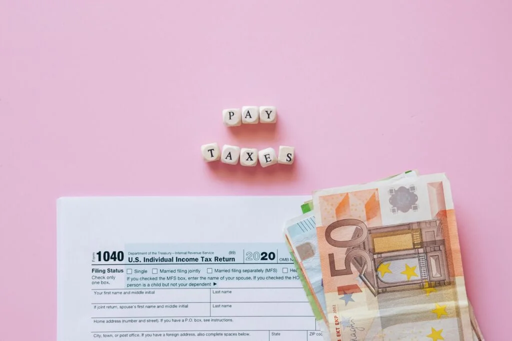 UAE business owner reviewing strategies to reduce corporate tax legally