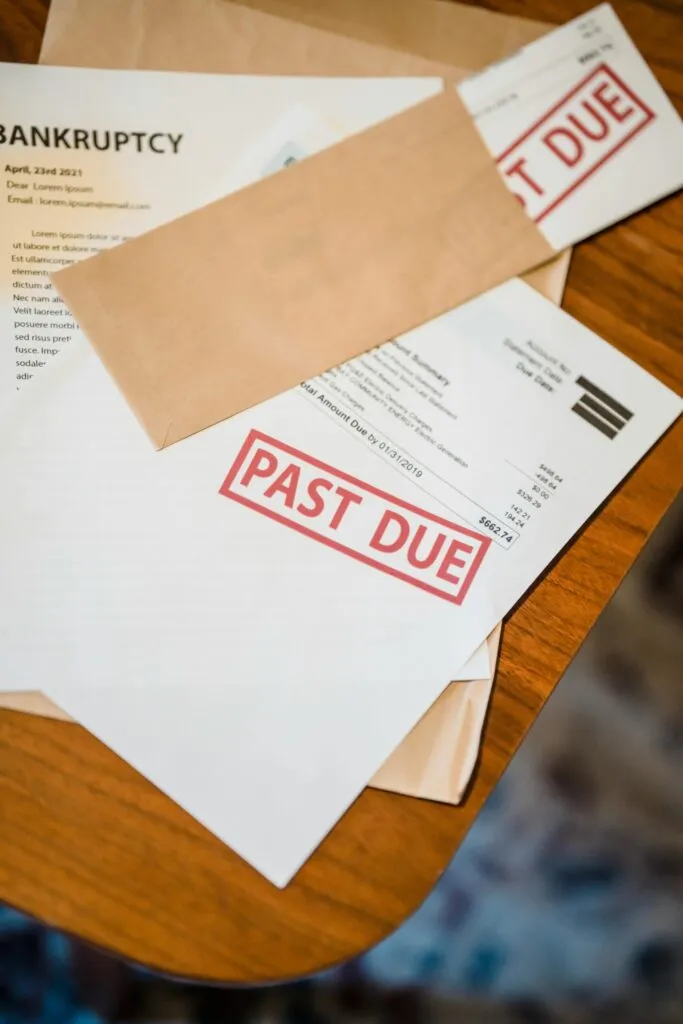 UAE business owner reviewing VAT penalty notices from the Federal Tax Authority